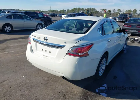 2015 Nissan Altima 2.5 S z USA, uszkodzony, nr VIN 1N4AL3APXFC291273